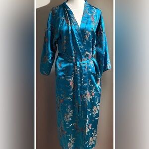 Vintage Chinese Asian Silk Kimono Robe turquoise Embroidered Detailed  One Size